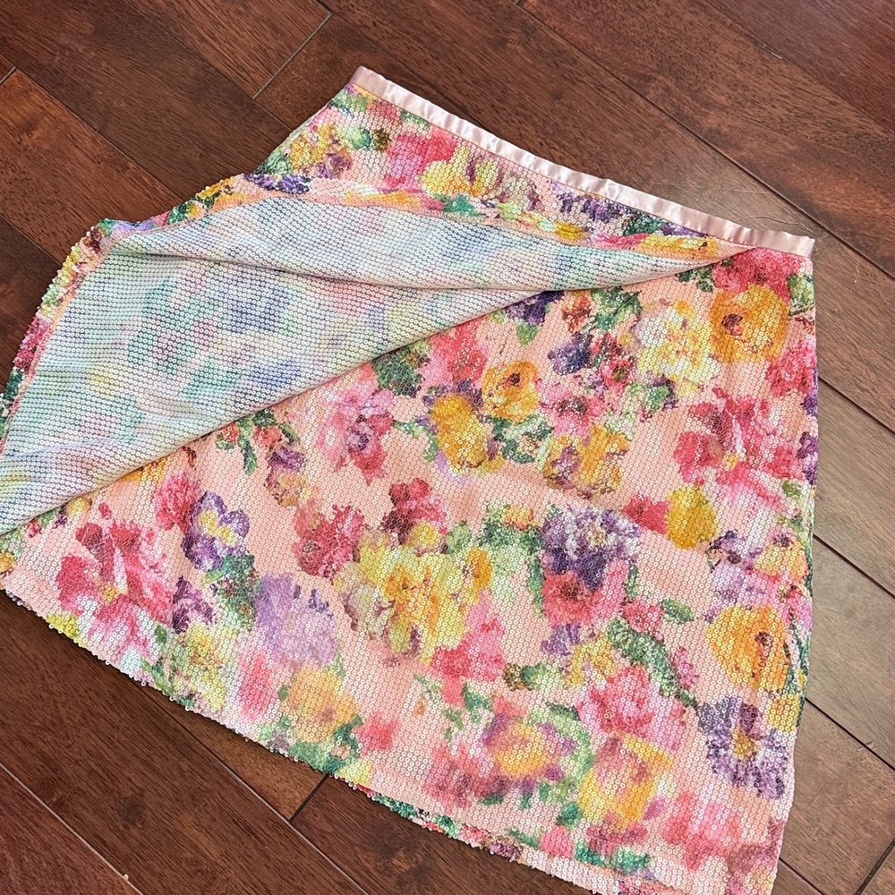 NWT Lulu's Pink Purple Sequined Floral Mini Faux Wrap Skirt M - Picture 3 of 5